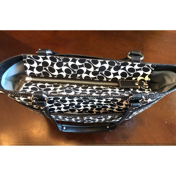 COACH - Chelsea Signature Heritage Stripe Tote. Beautiful & FLAWLESS CONDITION! - Picture 8 of 16